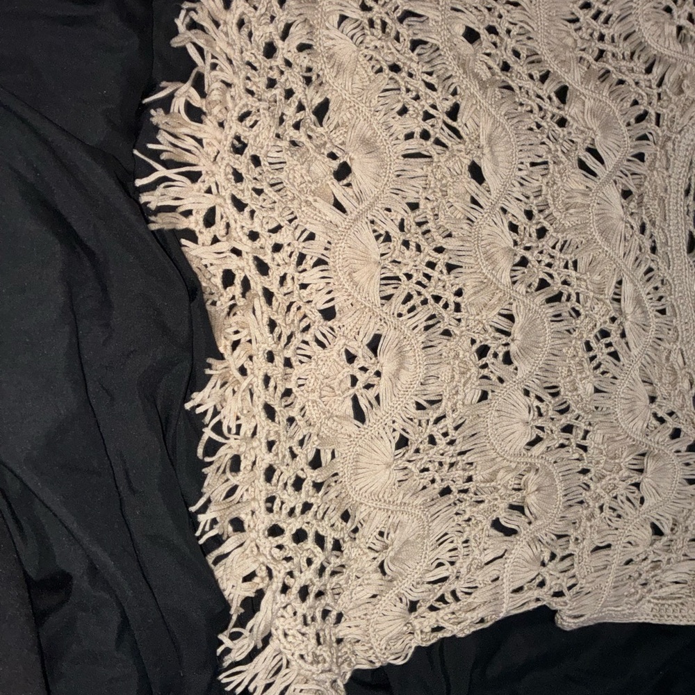 Daytrip Taupe Crochet Fringe Top - Picture 3 of 4